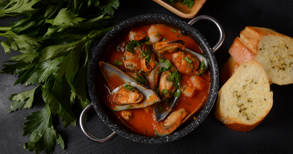 La bouillabaisse: el alma marinera de Marsella